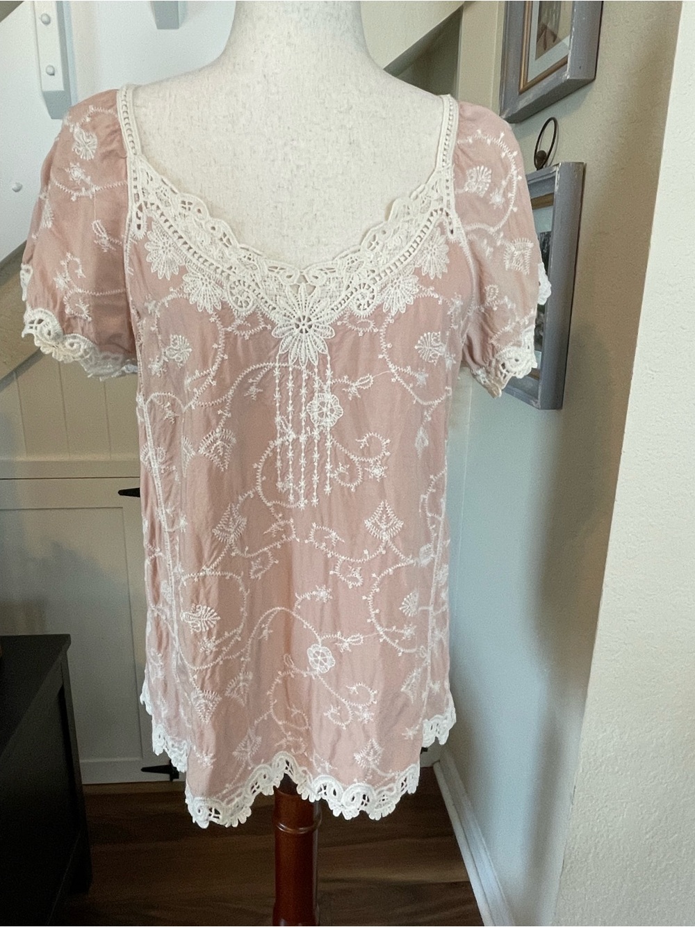 Democracy Cottagecore Pink Embroidered Peasant Blouse Crochet Lace Trim Small